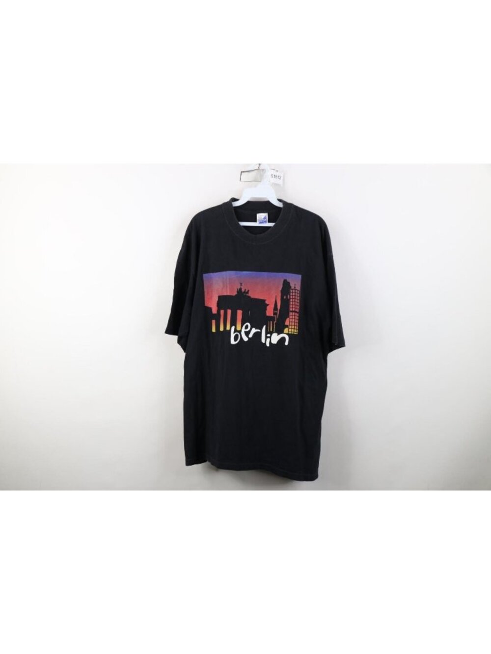 Vintage 90s Y2K Streetwear Mens XL Faded Spell Out Berlin Germany T-Shirt Black